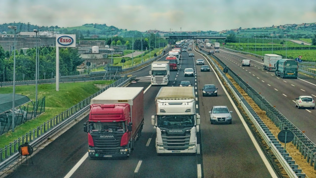 preimushchestva-gps-monitoringa-dlya-avtoparkov-i-logisticheskih-kompaniy